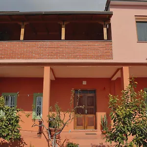 8 , Krujë Albania